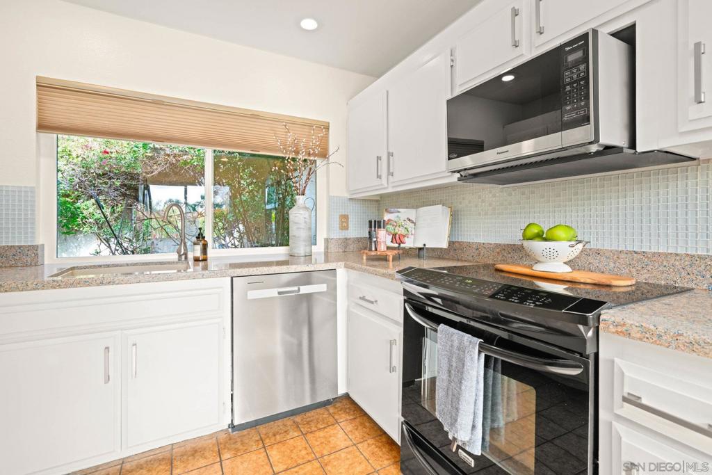 14105 Durhullen Dr - photo 5