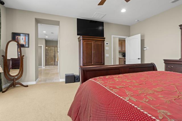7787 Britt Pl, Santee CA: https://media.crmls.org/mediaz/7bf3f93d-f9a5-4ff7-97cd-83538a085832.jpg