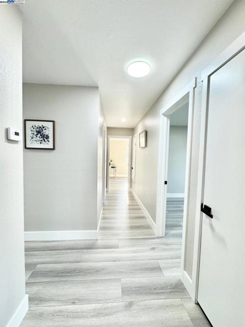 20595 Center St, Castro Valley CA: https://media.crmls.org/mediaz/7bf46235-1742-4223-b647-7527d595ac25.jpg