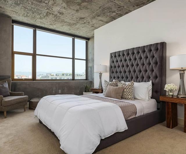 311 2nd Street, Oakland CA: https://media.crmls.org/mediaz/7bf47ded-85de-456b-b32e-6679e4d168e4.jpg