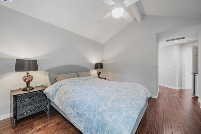 6192 Lakeview Cir, San Ramon CA: https://media.crmls.org/mediaz/7bf4b55f-8fea-400b-bff1-9fe809f95362.jpg