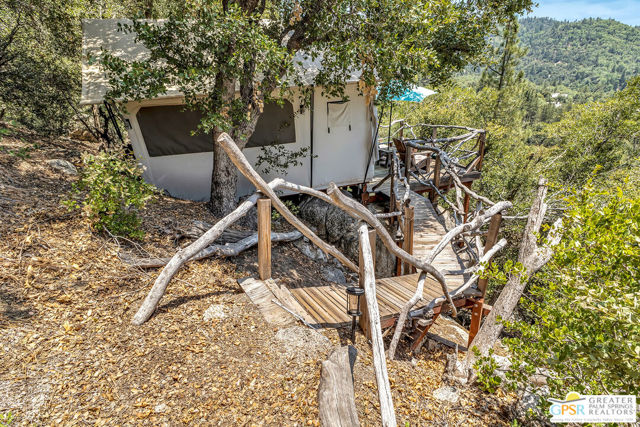 21395 Highway 243, Idyllwild CA: https://media.crmls.org/mediaz/7bf63760-9c48-4722-8eee-85fa56534f2d.jpg