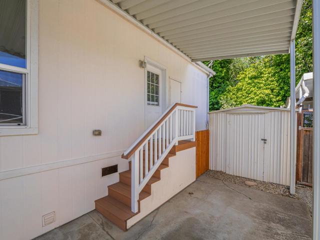 49 Blanca Lane, Watsonville CA: https://media.crmls.org/mediaz/7bf7d2ff-e2cf-4eff-b04f-733db90ddb25.jpg