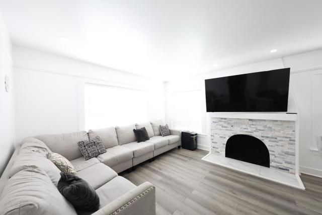 123 Chestnut Street, Salinas CA: https://media.crmls.org/mediaz/7bf82826-f7ee-4bc4-94fc-deb7db7e8c0a.jpg