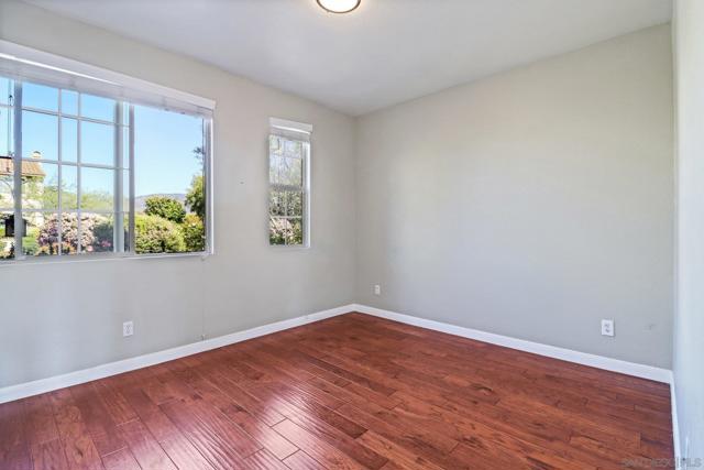 3043 Adams Ranch Ct, Chula Vista CA: https://media.crmls.org/mediaz/7bf82d0f-eda7-4bc6-a62d-21c0e11c9402.jpg