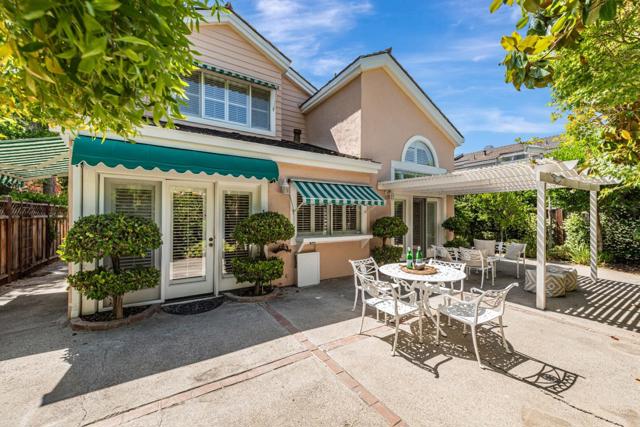 11902 Shasta Spring Court, Cupertino CA: https://media.crmls.org/mediaz/7bf88938-09f7-4b22-aab5-73baabbbf94a.jpg