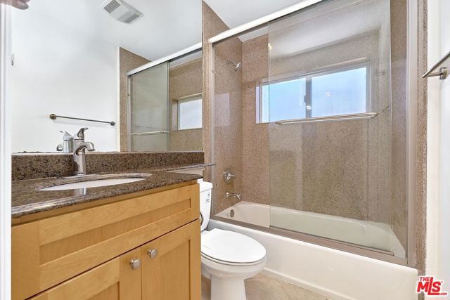3061 W 12th Place, Los Angeles CA: https://media.crmls.org/mediaz/7bfa358e-ae13-47eb-ac49-80e6537f2d19.jpg