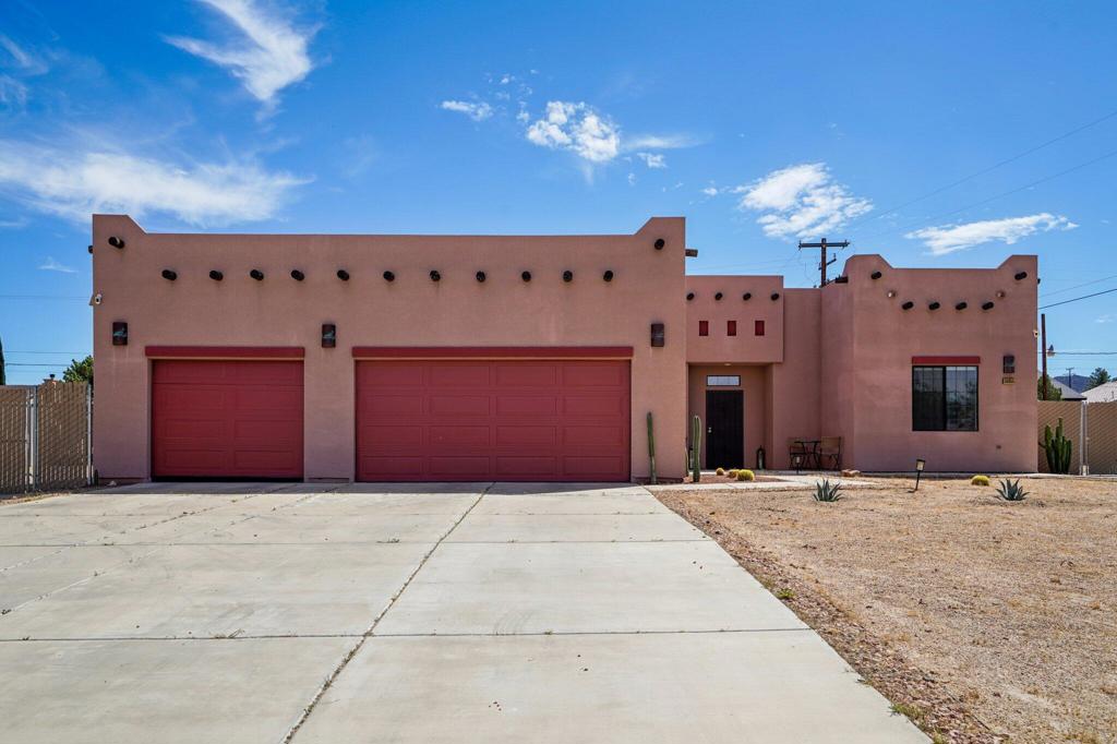 58055 Desert Gold Drive