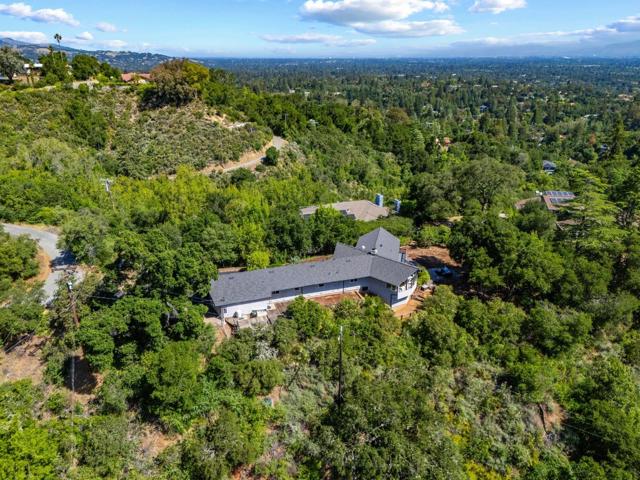 16451 Wood Acres Road, Los Gatos CA: https://media.crmls.org/mediaz/7bfabe02-4039-4879-b562-8cee2f4fe9c5.jpg