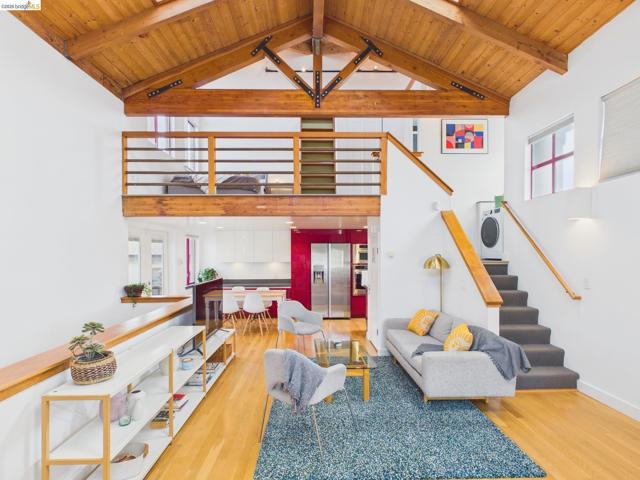 Image 5 of 38 For 2932 Filbert St 2