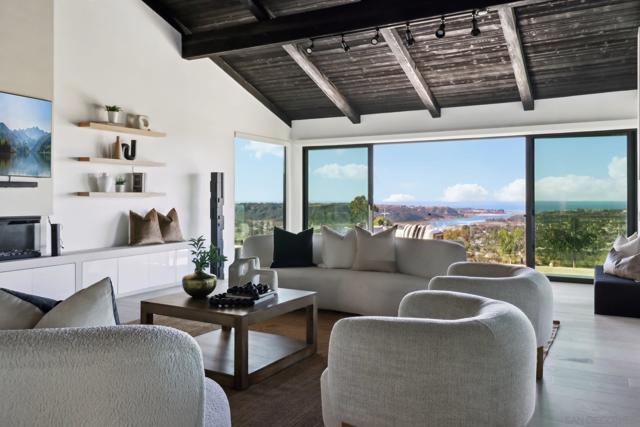7117 Obelisco Cir, Carlsbad CA: https://media.crmls.org/mediaz/7bfb8ab6-9cdd-47da-8f88-f76ffc612eb4.jpg