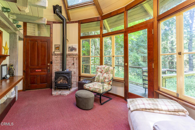 32450 32450 Simpson Lane, Fort Bragg CA: https://media.crmls.org/mediaz/7bfba917-73cf-4315-8f0c-7a71d0589114.jpg