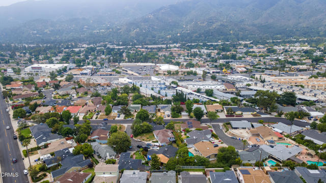 3036 Fairesta Street, La Crescenta CA: https://media.crmls.org/mediaz/7bfbc363-aa51-47da-9e46-4347b4183a15.jpg