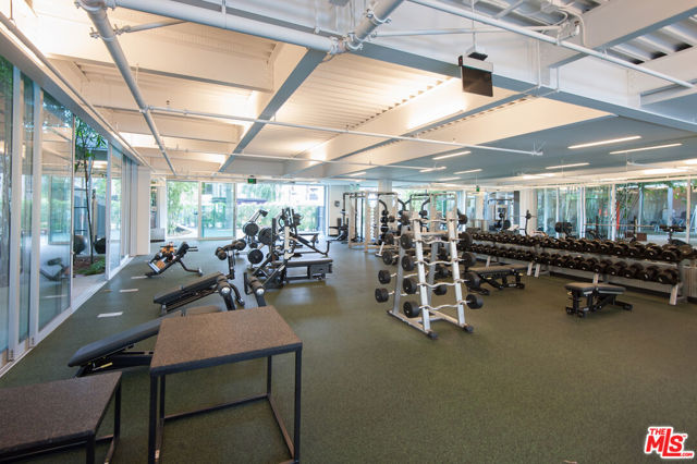 12936 Discovery, Los Angeles CA: https://media.crmls.org/mediaz/7bfbcae1-748b-4e41-b871-96d67aab797c.jpg