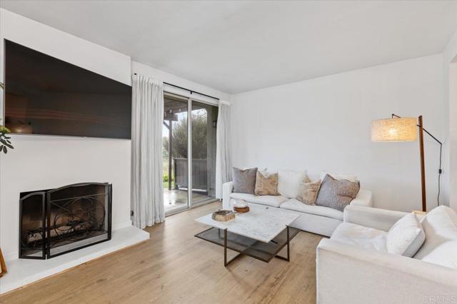 Detail Gallery Image 10 of 33 For 1113 Wren, Escondido,  CA 92026 - 2 Beds | 2/1 Baths