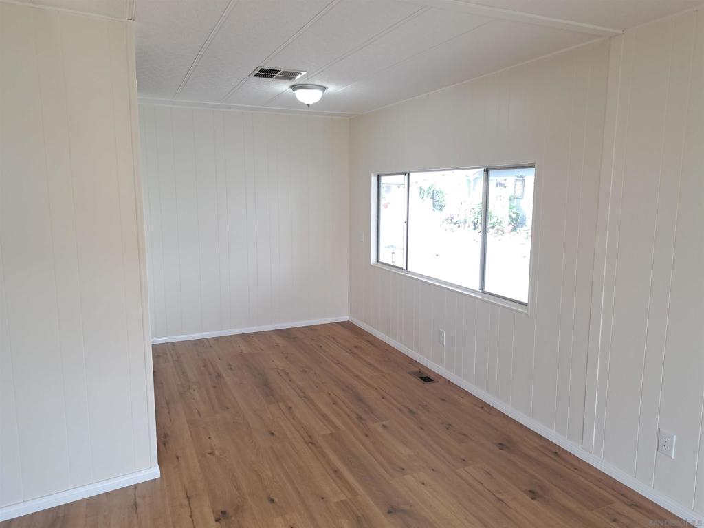 MLS #250026383SD image #13