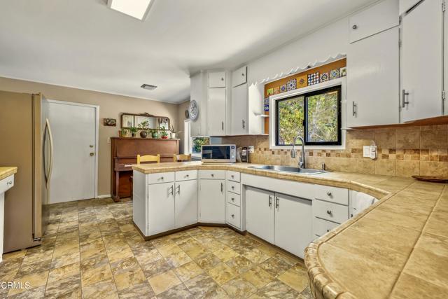 Detail Gallery Image 11 of 32 For 18841 Lahmon Ln, Fort Bragg,  CA 95437 - 3 Beds | 2 Baths