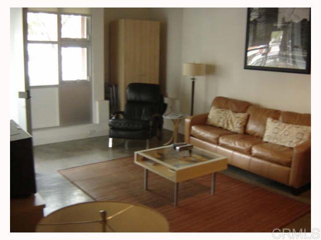 Detail Gallery Image 2 of 5 For 1501 Front St, San Diego,  CA 92101 - 1 Beds | 1 Baths