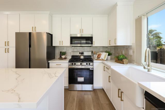7587 Northrup Dr, San Diego CA: https://media.crmls.org/mediaz/7c02547b-7177-4f9f-b3f3-1d1b86536534.jpg