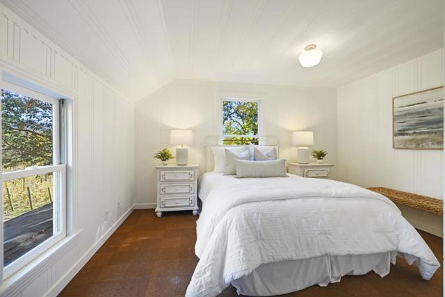 2551 Grant Street, Calistoga CA: https://media.crmls.org/mediaz/7c02887f-04a5-4c03-8992-8057f9895ae5.jpg