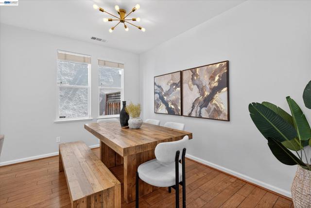 5880 Hillbrook Pl, Dublin CA: https://media.crmls.org/mediaz/7c02b0e2-cf8e-4da8-bbf5-e5e6c9147d7e.jpg