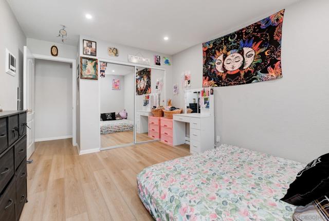 615 Fredricks Ave, Oceanside CA: https://media.crmls.org/mediaz/7c036b47-b0bf-471e-af8e-7dbe07c9678d.jpg