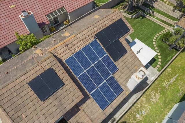 1930 Rosewood Street, Vista CA: https://media.crmls.org/mediaz/7c0401f7-01af-48a8-8ed0-f55118c01503.jpg