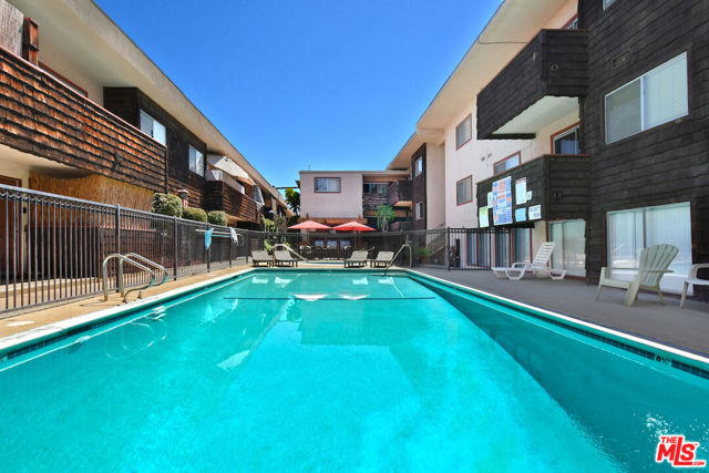 1 Bed Home for Sale in Encino, California
