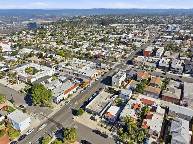 4685 Hamilton Street, San Diego CA: https://media.crmls.org/mediaz/7c0500f7-83a3-4c61-a365-5beafcde81d5.jpg