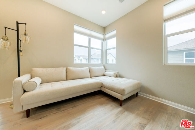 1681 Whitmore Loop, Chula Vista CA: https://media.crmls.org/mediaz/7c058ece-d012-4d52-96fe-48cb91949ae5.jpg