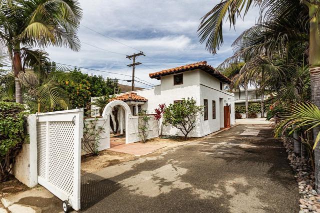 774 Laguna, Carlsbad CA: https://media.crmls.org/mediaz/7c059482-5c4e-4f25-9191-93dafd6fe71f.jpg