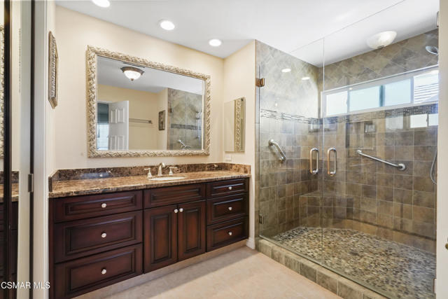 744 Calle Las Colinas, Newbury Park CA: https://media.crmls.org/mediaz/7c05dbc2-7e8d-477f-94c0-502c74c86114.jpg