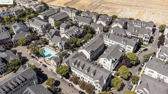 3730 Whitworth Dr, Dublin CA: https://media.crmls.org/mediaz/7c064e28-26c8-4cff-8a66-9262de845954.jpg