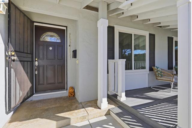 Image 6 of 39 For 4972 Minas Dr