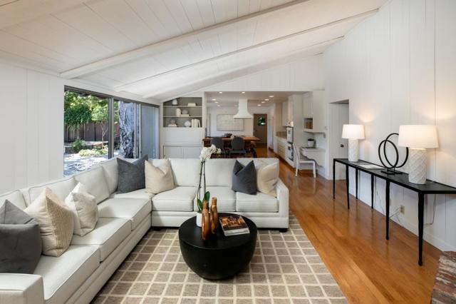 369 Lennox Avenue, Menlo Park CA: https://media.crmls.org/mediaz/7c068c94-d32d-4802-8c98-9d8491002377.jpg