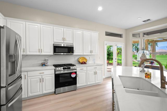 44397 Royal Lytham Drive, Indio CA: https://media.crmls.org/mediaz/7c071d1f-0b94-4a34-b7f4-a94ff83bd1dc.jpg