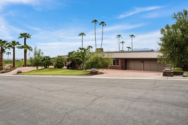 855 W Coronado Avenue, Palm Springs, CA 92262