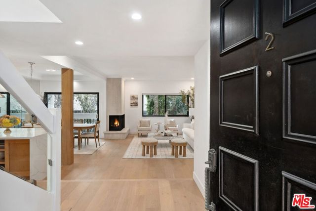 234 S Tower Drive, Beverly Hills CA: https://media.crmls.org/mediaz/7c079dd4-638a-4fad-9c21-937c8f87e308.jpg
