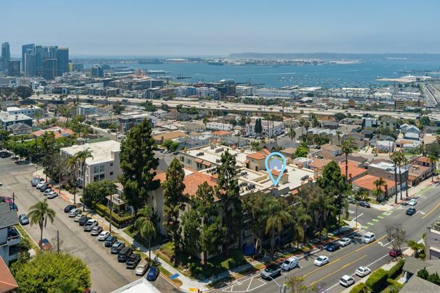 2445 Brant St, San Diego CA: https://media.crmls.org/mediaz/7c07abb4-62df-4ddb-98aa-b548d3261310.jpg
