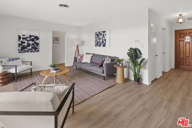 6468 Mclennan Avenue photo 4