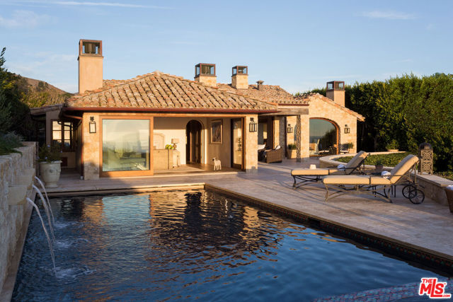 24650 Blue Dane Lane, Malibu CA: https://media.crmls.org/mediaz/7c080ae6-8f65-4839-81f5-486cd226826f.jpg
