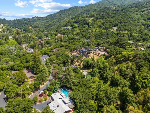 17119 Crescent Drive, Los Gatos CA: https://media.crmls.org/mediaz/7c08240d-4027-4e26-a4d7-4b8561a585da.jpg