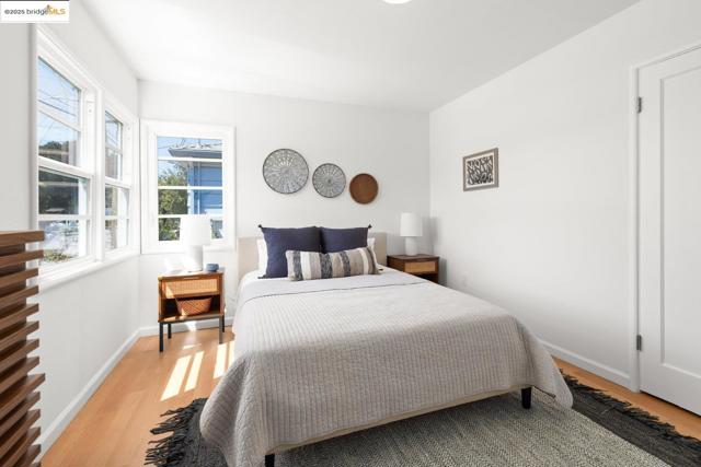 2234 Lobert St, Castro Valley CA: https://media.crmls.org/mediaz/7c0901a3-c4fe-4615-92c1-7aab0770a7ee.jpg