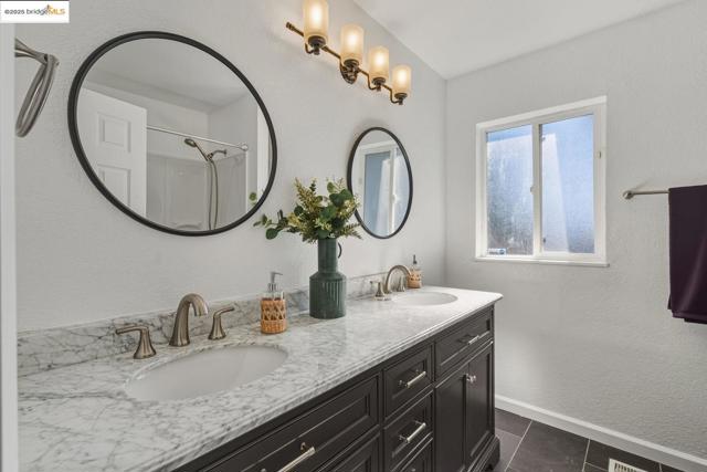 1311 Madison PL, Woodland CA: https://media.crmls.org/mediaz/7c098b86-2ead-4c4f-a6c3-e1d5ddee5ed0.jpg