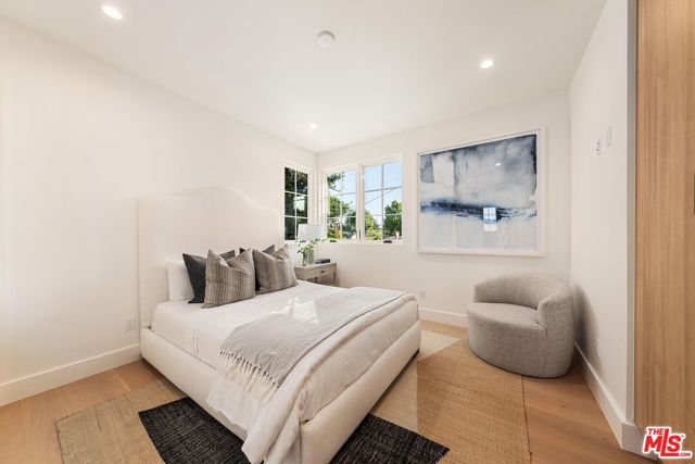3267 Colby Avenue, Los Angeles CA: https://media.crmls.org/mediaz/7c0a19b9-28a3-4ca6-9041-925834f193db.jpg