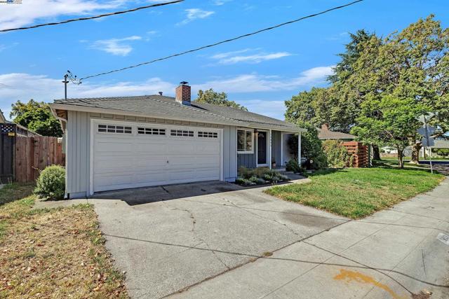 15833 Via Toledo, San Lorenzo CA: https://media.crmls.org/mediaz/7c0c69c8-f5c0-4b48-8a17-12f40ec1585b.jpg