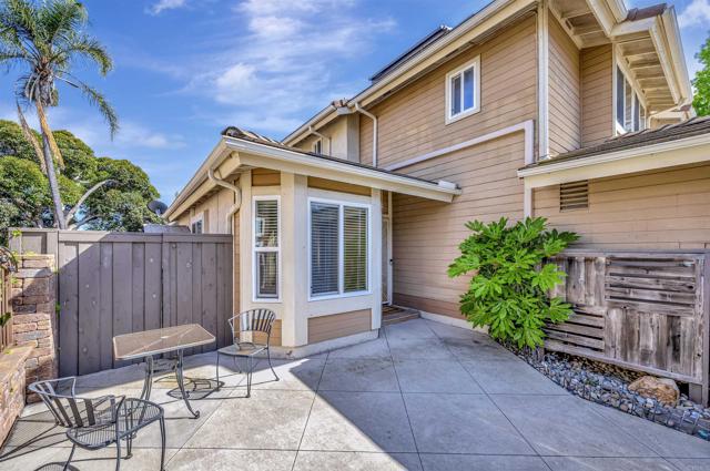 Detail Gallery Image 8 of 49 For 9525 High Park Ln, Rancho Penasquitos,  CA 92129 - 3 Beds | 3 Baths