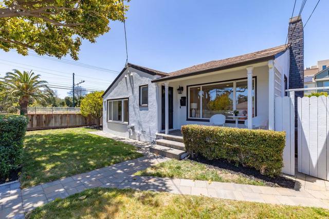 1032 Toyon Drive, Burlingame CA: https://media.crmls.org/mediaz/7c0d58aa-bbf5-4ad0-a7c5-20809737b9c1.jpg