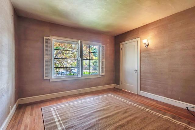 1690 Castilleja Avenue, Palo Alto CA: https://media.crmls.org/mediaz/7c0d7a52-1184-4615-bf95-c5f41184fbbc.jpg