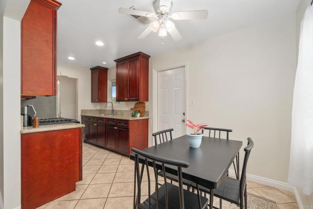 Detail Gallery Image 6 of 27 For 1250 N Ivy St, Escondido,  CA 92026 - 3 Beds | 1/1 Baths